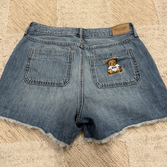 Abercrombie & Fitch Other - Abercrombie Bear NYC Kids High Rise Relaxed Denim Shorts Size 15/16 Regular